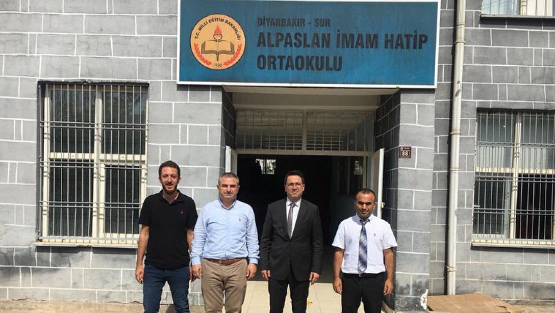 Alparslan Anadolu Lisesi ve Alparslan İmam Hatip Ortaokulunu Ziyaret 