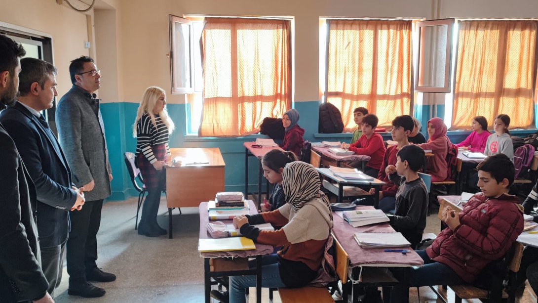 Sur Bağıvar Ortaokulunu Ziyaret