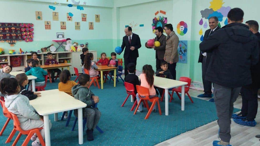 İlçe Milli Eğitim Müdürümüz Demir ERNEZ Sayın Kaymakamımız Asım SOLAK ile Birlikte Kabasakal İlkokulunu Ziyaret Etti
